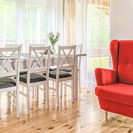4 Bedroom Amazing In Ruciane-nida Karwica